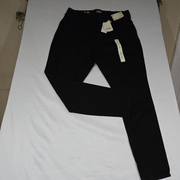A..N.A A New Approach Womens 18W Mid Rise Skinny Jeans Black Comfort Staple New - Picture 13 of 13